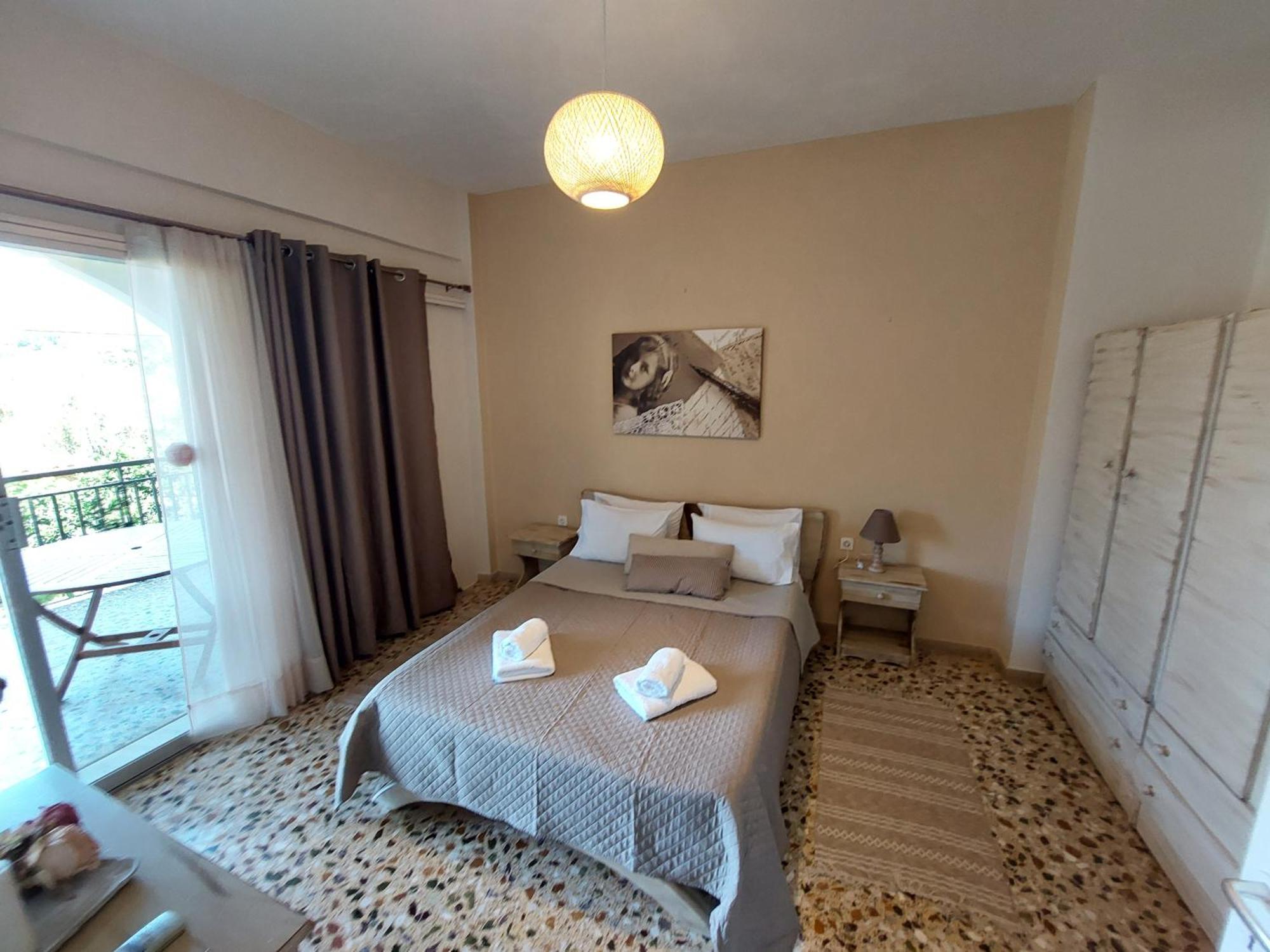 Lourantos Studios & Apartments Vathy  Exterior photo
